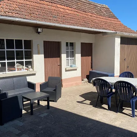 Chez Antoine & Antoinette 12 *